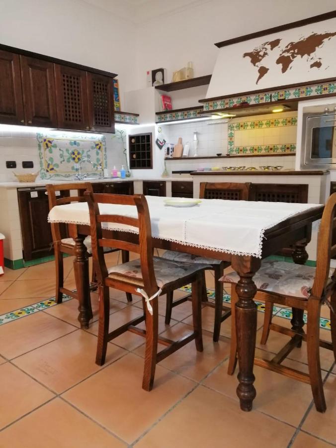 Appartement La Casa Di Tania A Napoli Extérieur photo