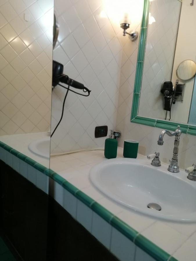 Appartement La Casa Di Tania A Napoli Extérieur photo